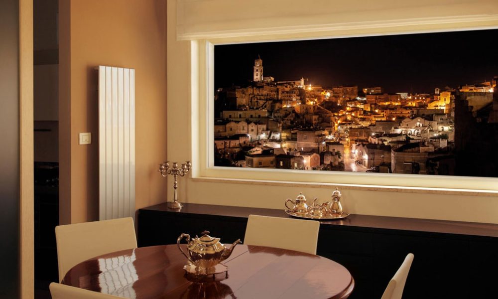 ampia-finestra-legno-bianco-diamante-interno-scaled